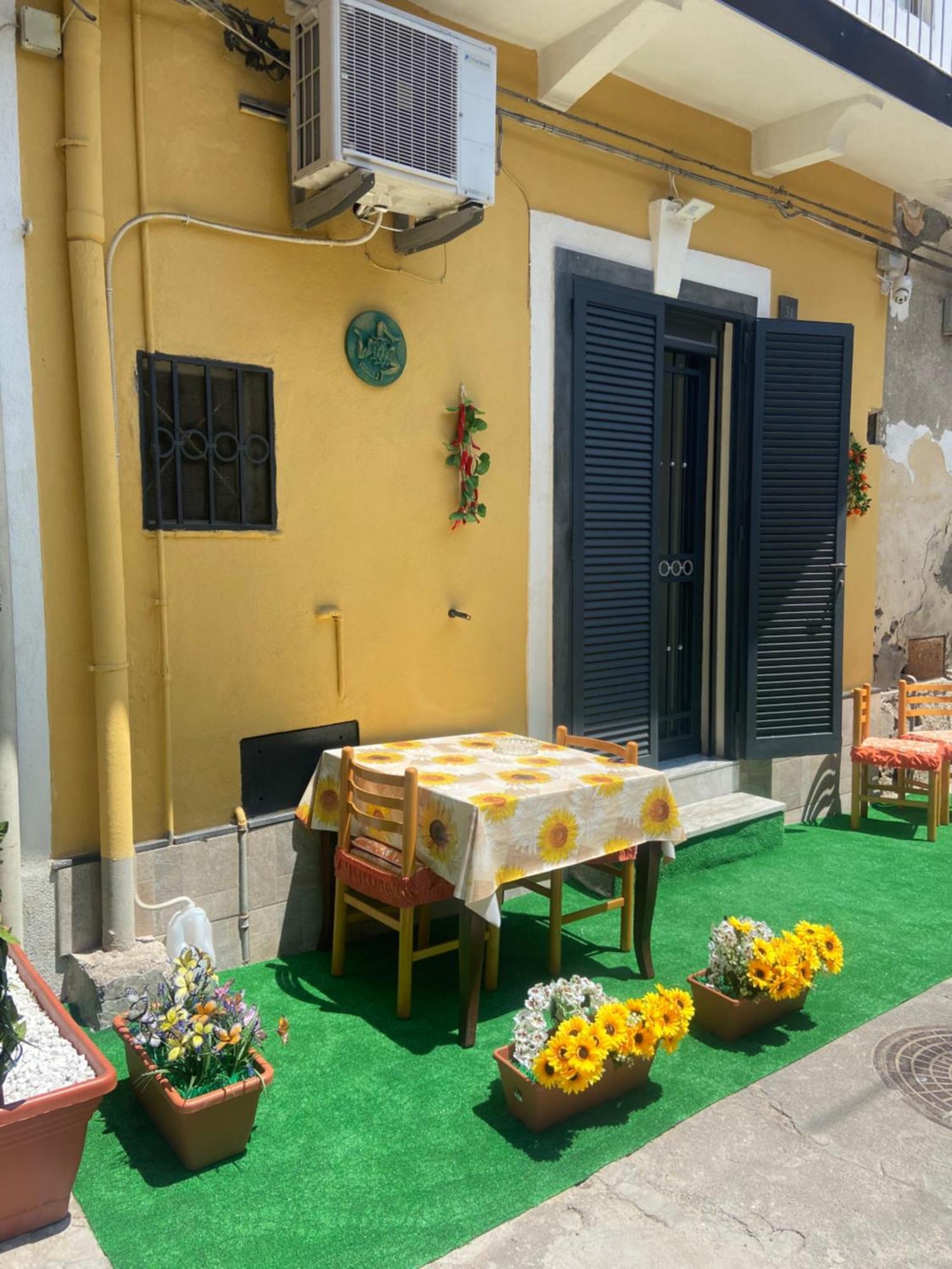 La Casa Del Sole Villa Catania Exterior photo